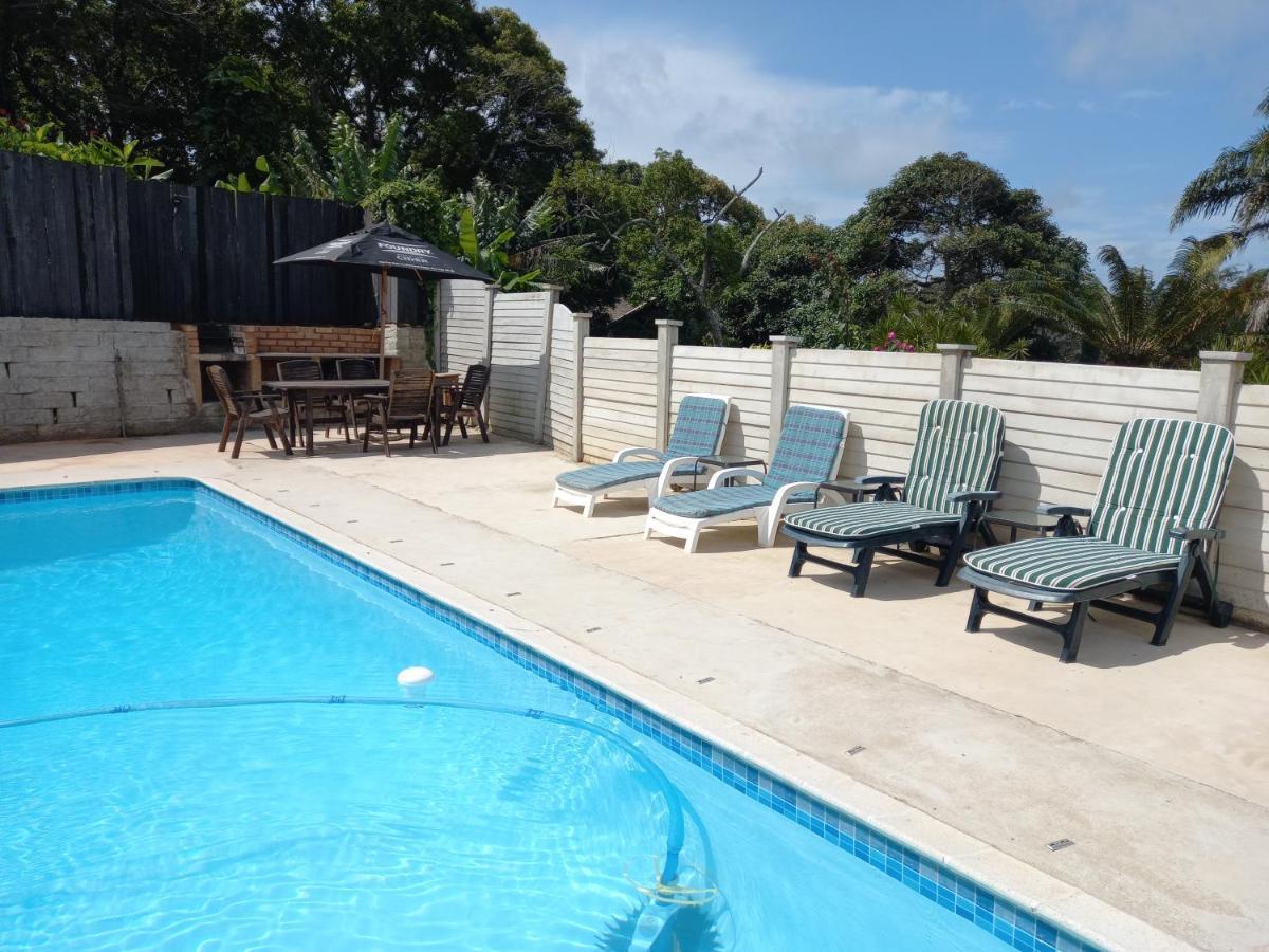 Poolside Guest House Port Shepstone Exterior photo