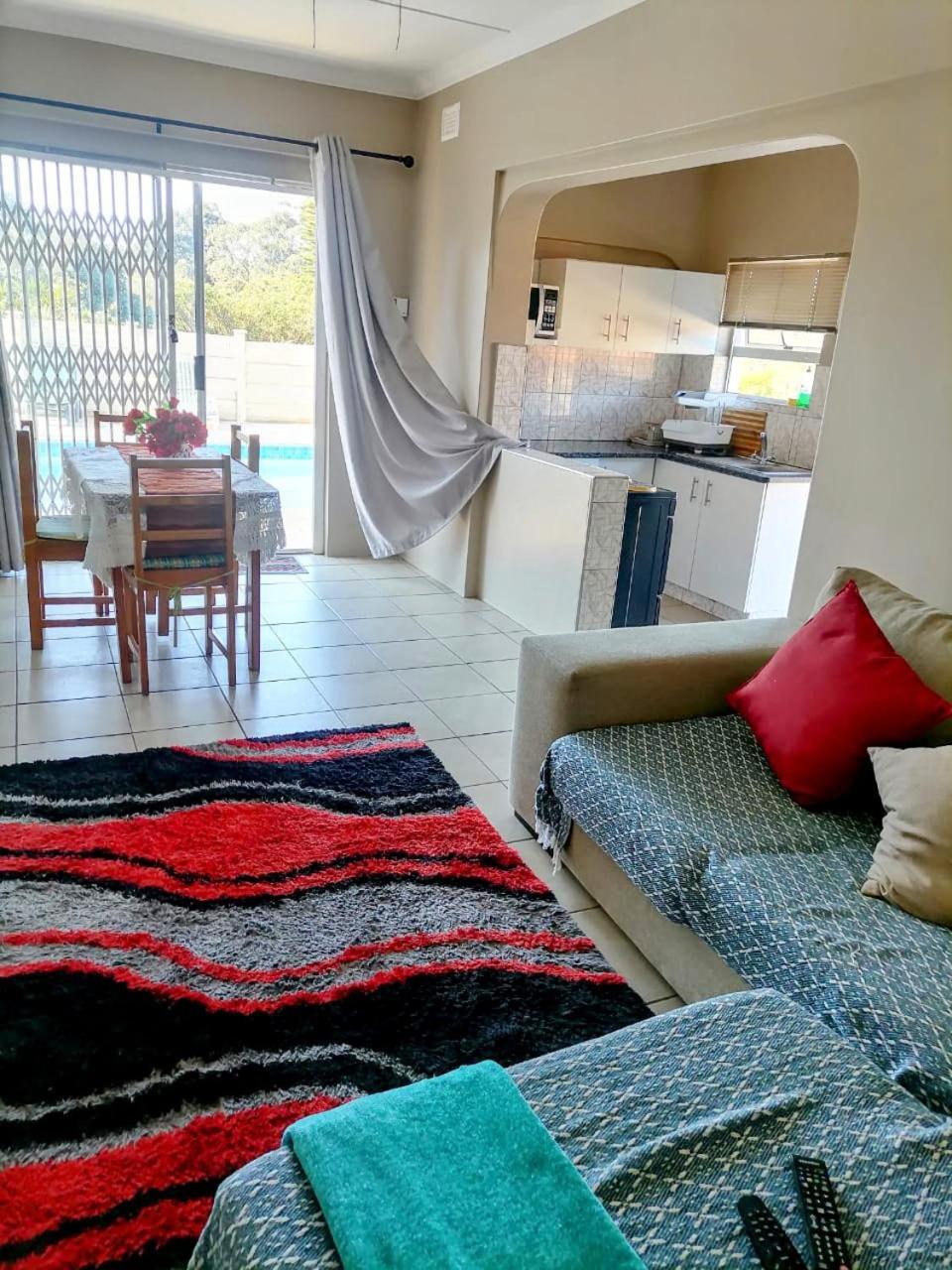 Poolside Guest House Port Shepstone Exterior photo